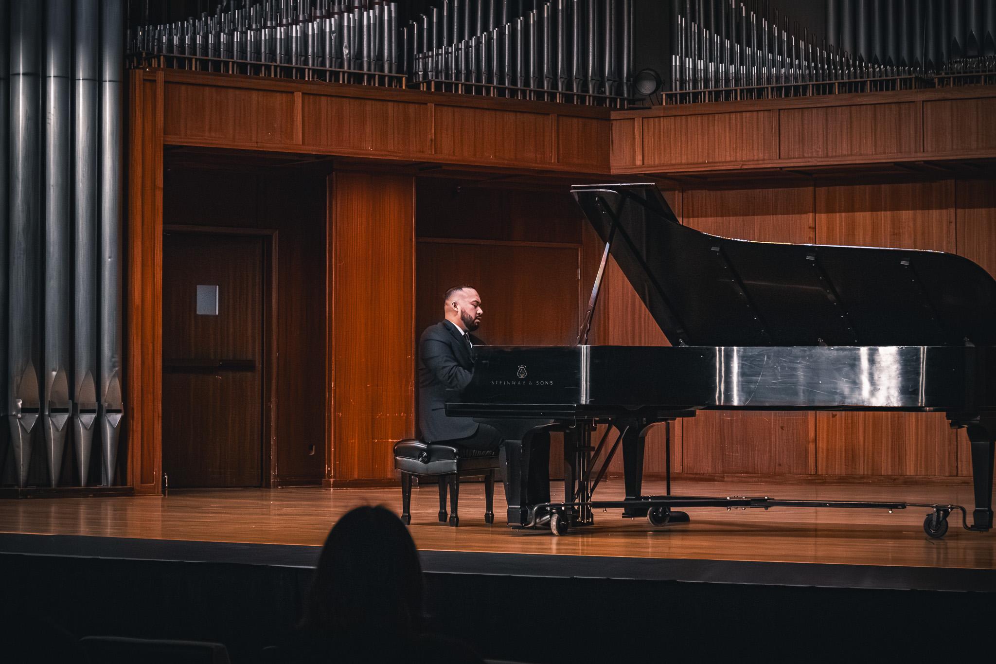 la sierra university christmas tree lighting 2025